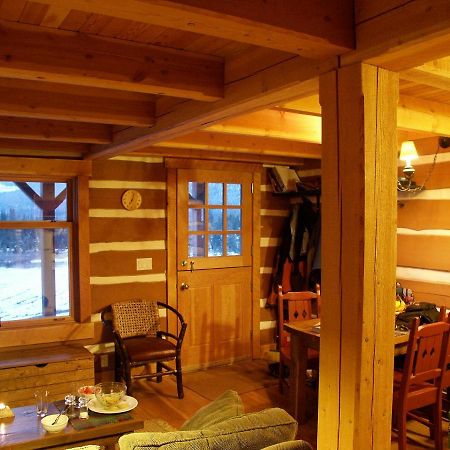 Nipika Mountain Resort Рейдиум-Хот-Спрингс Экстерьер фото